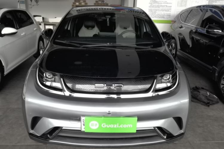 Used BYD Dolphin 2023 420 km Fashion Edition Front