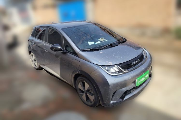 Used BYD Dolphin 2023 420 km Free Version Front Right 45 Deg