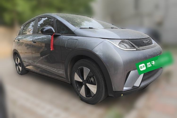 Used BYD Dolphin 2023 420 km Fashion Edition Front Right 45 Deg