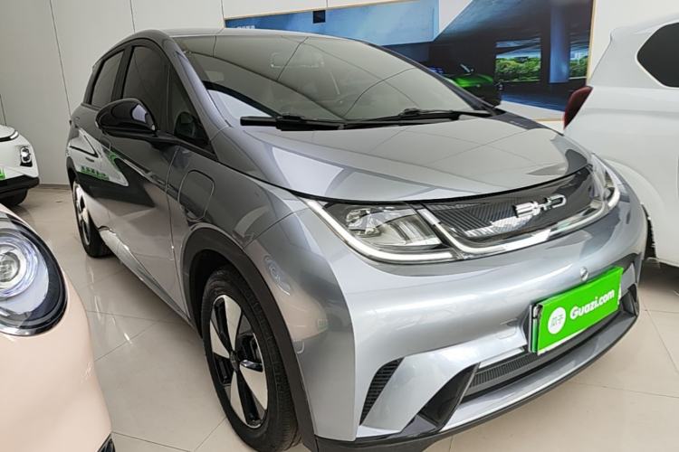 Used BYD Dolphin 2023 420 km Free Version Front Right 45 Deg