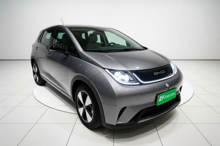 Used BYD Dolphin 2023 420 km Free Version Front Right 45 Deg