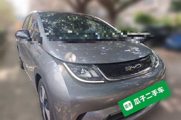 Used BYD Dolphin 2023 420 km Fashion Edition Front Right 45 Deg