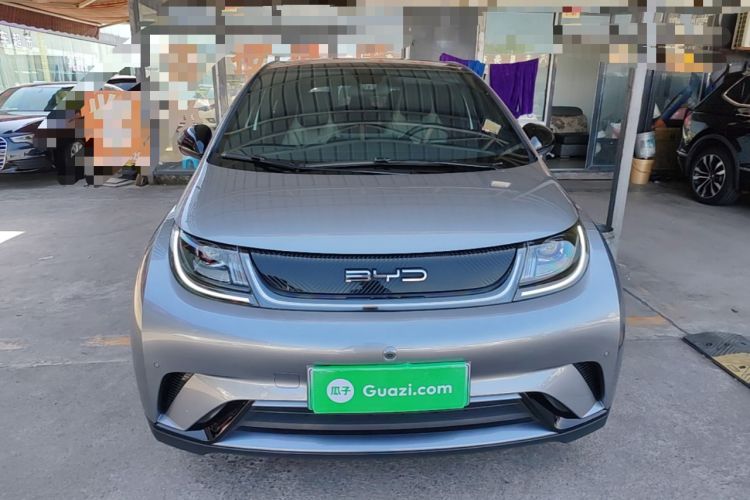 Used BYD Dolphin 2023 420 km Fashion Edition Front