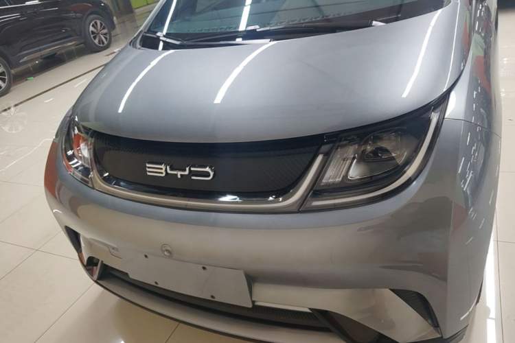 Used BYD Dolphin 2023 420 km Free Version Front