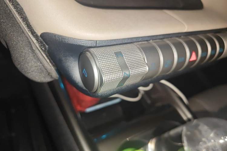 Used BYD Dolphin 2023 420 km Fashion Edition Gear Lever