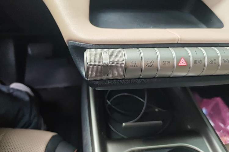 Used BYD Dolphin 2023 420 km Fashion Edition Gear Lever