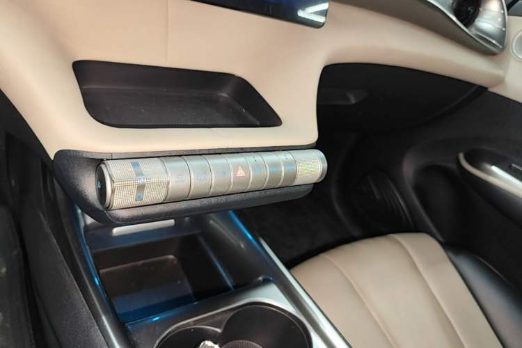Used BYD Dolphin 2023 420 km Fashion Edition Gear Lever