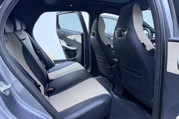Used BYD Dolphin 2023 420 km Fashion Edition Interior 1