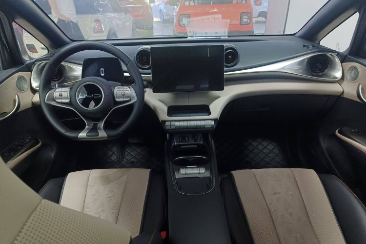 Used BYD Dolphin 2023 420 km Fashion Edition Interior 3