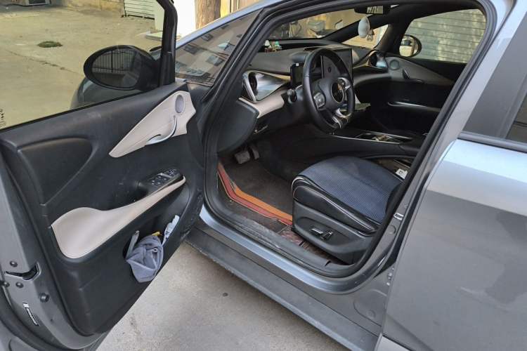 Used BYD Dolphin 2023 420 km Fashion Edition Interior 3
