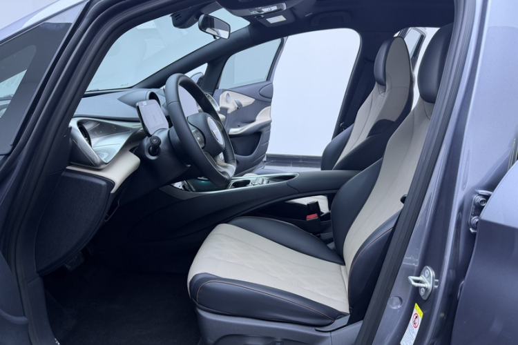 Used BYD Dolphin 2023 420 km Fashion Edition Interior 4