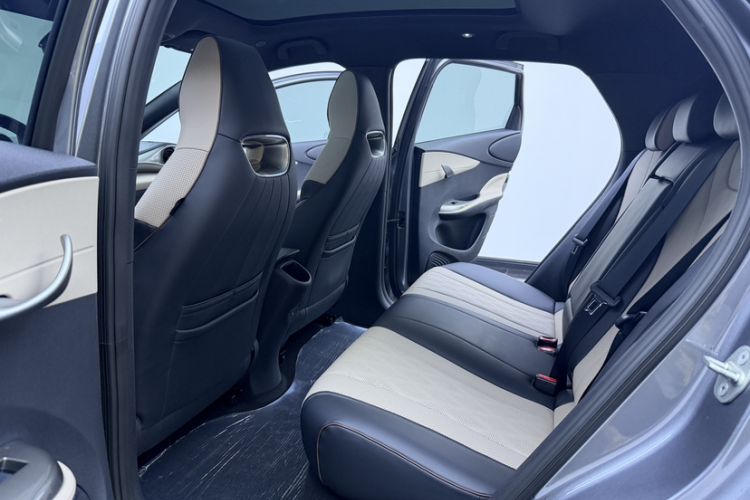 Used BYD Dolphin 2023 420 km Fashion Edition Interior 7