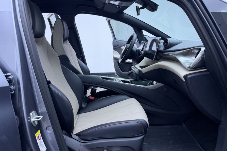 Used BYD Dolphin 2023 420 km Fashion Edition Interior 8