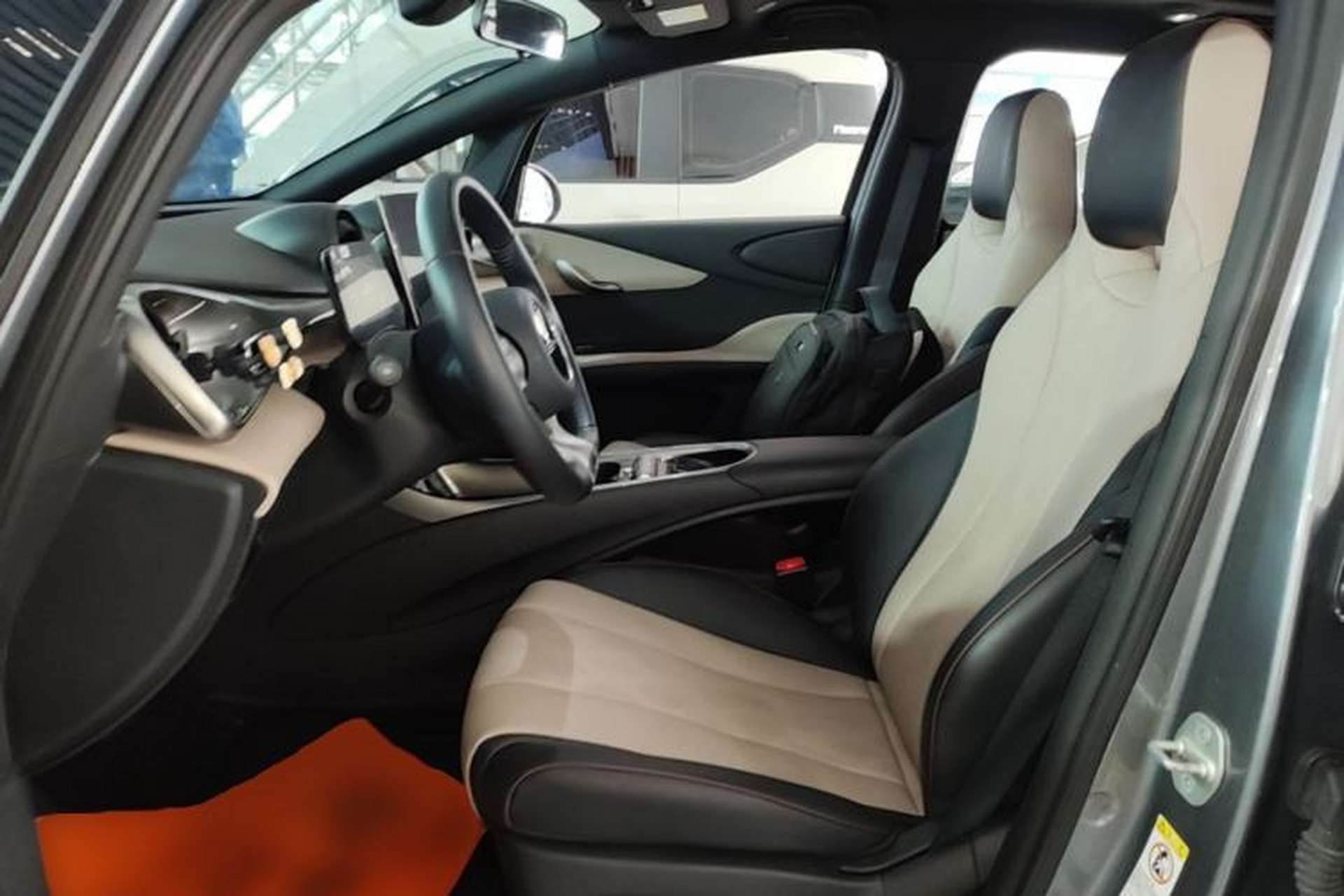 Used BYD Dolphin 2023 420 km Fashion Edition Left Front Seat