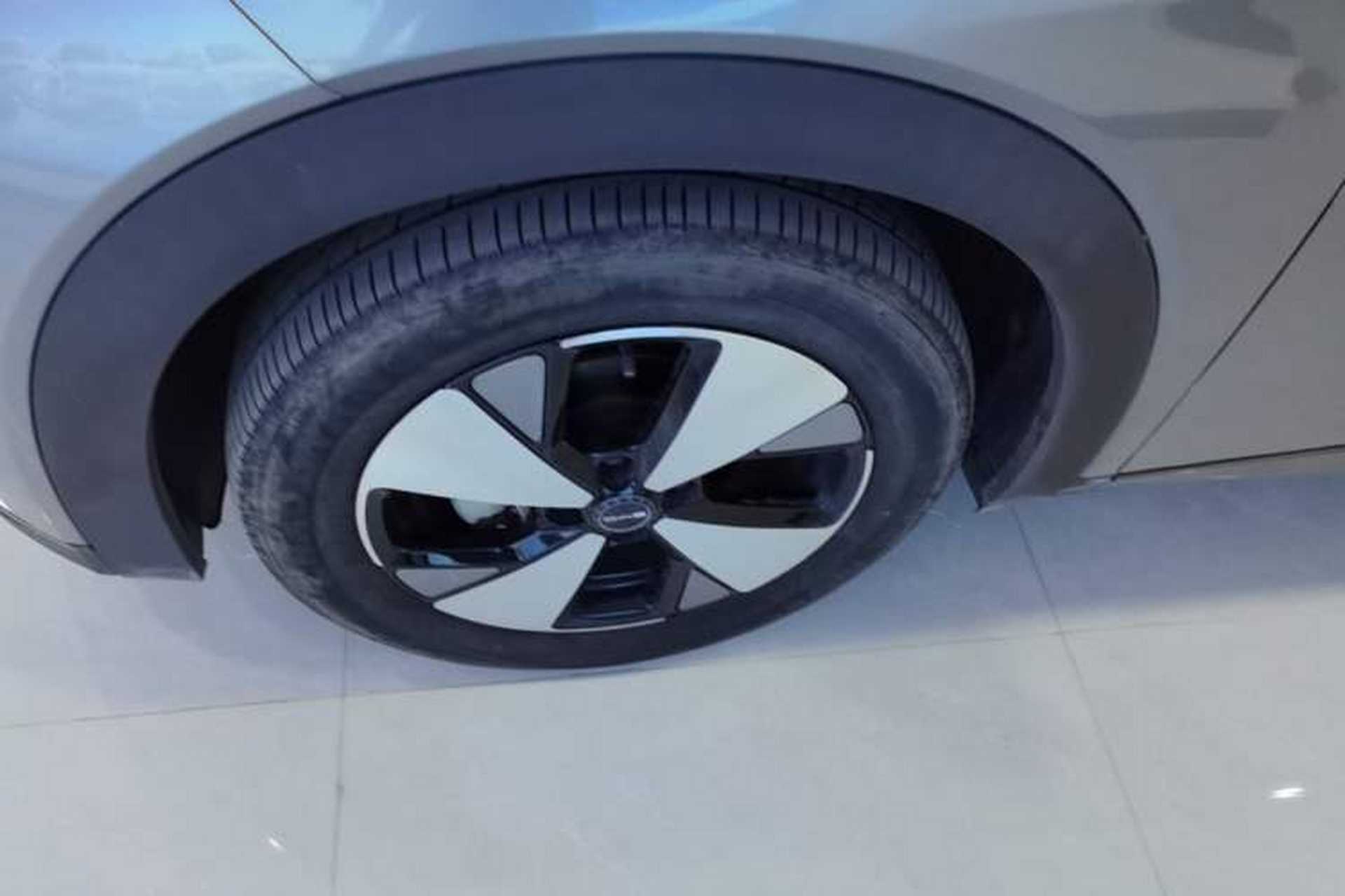 Used BYD Dolphin 2023 420 km Free Version Left Front Wheel Hub