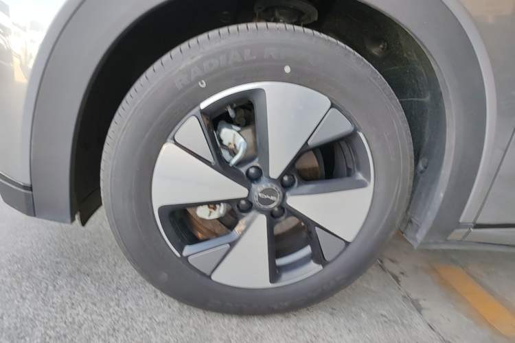 Used BYD Dolphin 2023 420 km Fashion Edition Left Front Wheel Hub