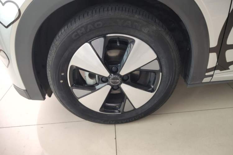 Used BYD Dolphin 2023 420 km Fashion Edition Left Front Wheel Hub