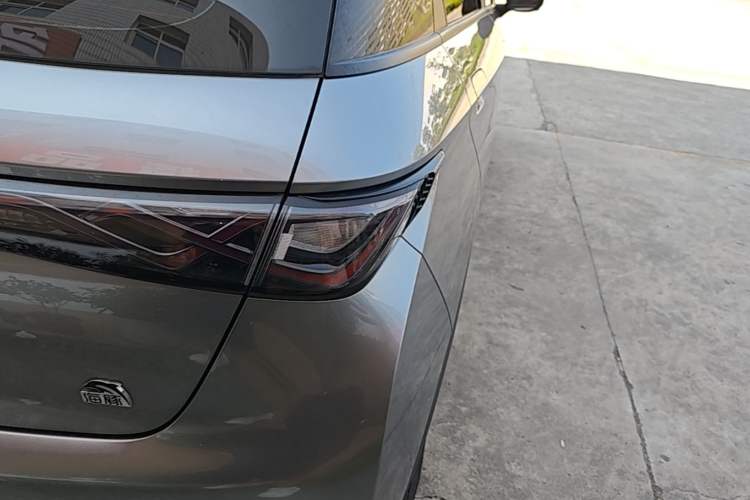 Used BYD Dolphin 2023 420 km Fashion Edition Right Rear Taillight