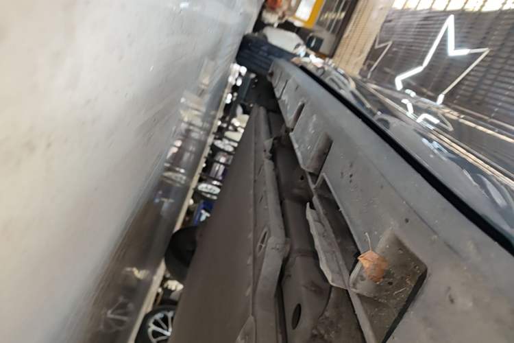 Used BYD Dolphin 2023 420 km Fashion Edition Right Side Sill