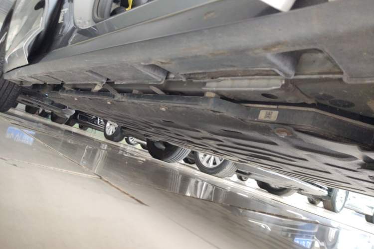 Used BYD Dolphin 2023 420 km Fashion Edition Right Side Sill