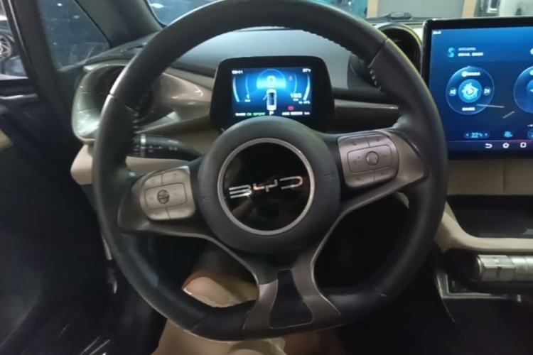 Used BYD Dolphin 2023 420 km Fashion Edition Steering Wheel
