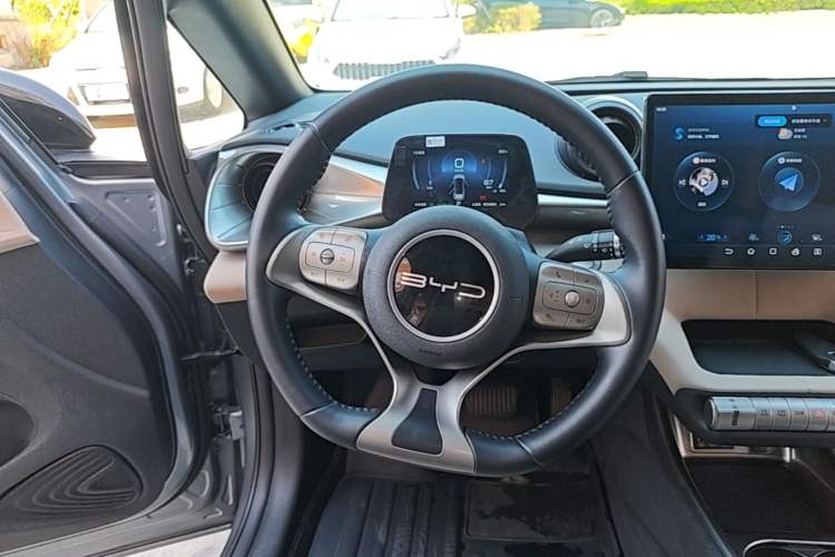Used BYD Dolphin 2023 420 km Fashion Edition Steering Wheel