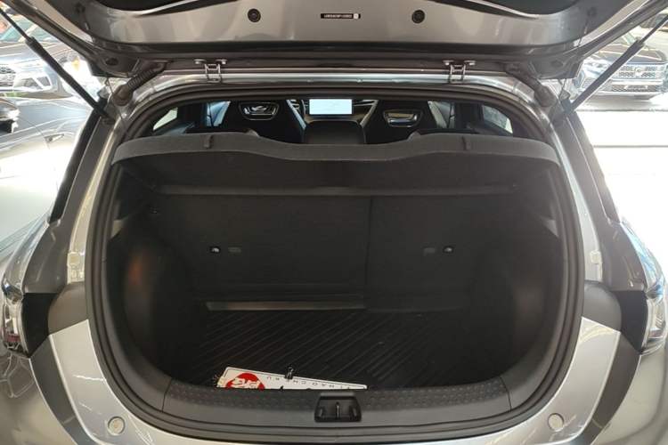 Used BYD Dolphin 2023 420 km Fashion Edition Trunk