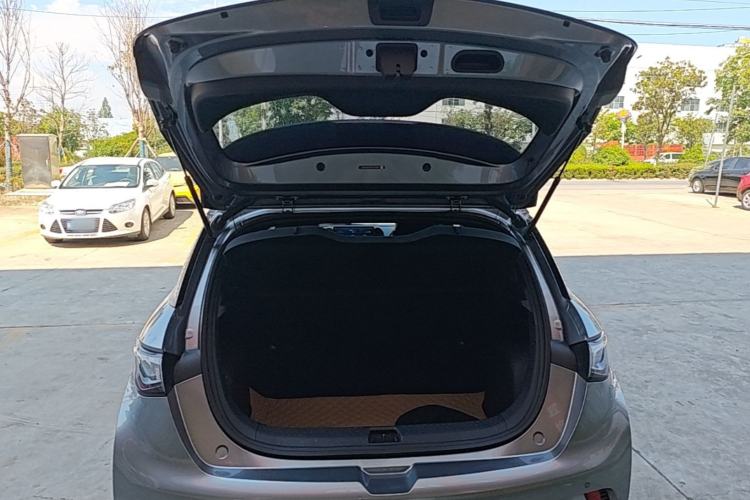Used BYD Dolphin 2023 420 km Fashion Edition Trunk