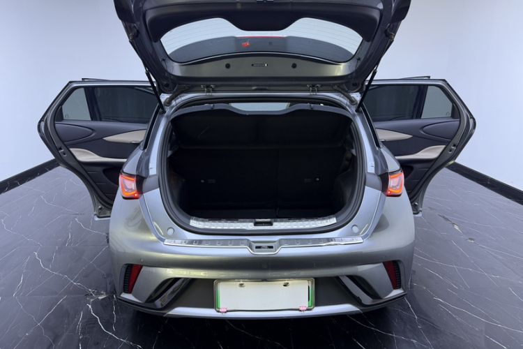 Used BYD Dolphin 2023 420 km Fashion Edition Trunk