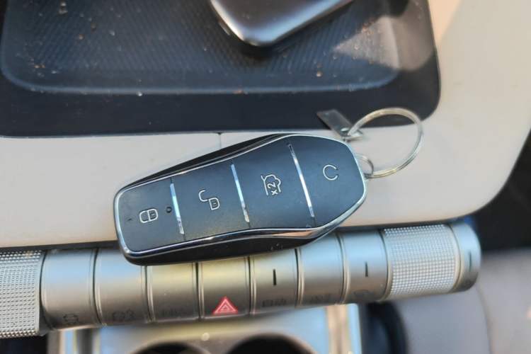 Used BYD Dolphin 2023 420 km Fashion Edition Vehicle Key