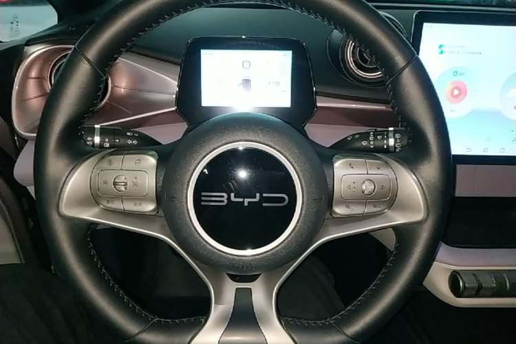 Used BYD Dolphin 2023 420 km Fashion Edition Steering Wheel