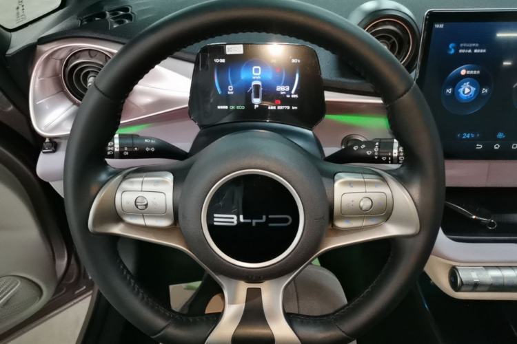 Used BYD Dolphin 2023 420 km Fashion Edition Steering Wheel