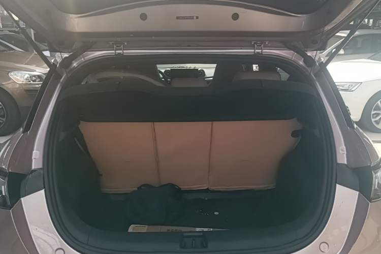 Used BYD Dolphin 2023 420 km Fashion Edition Trunk
