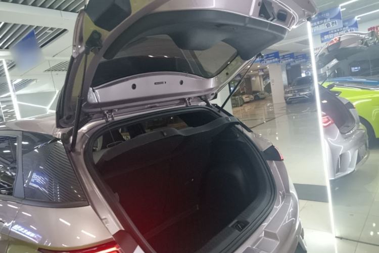 Used BYD Dolphin 2023 420 km Fashion Edition Trunk
