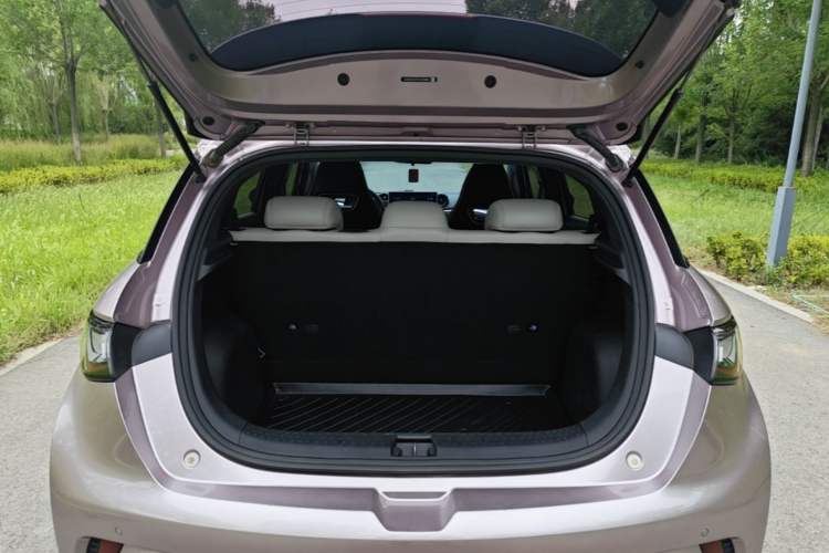 Used BYD Dolphin 2023 420 km Fashion Edition Trunk