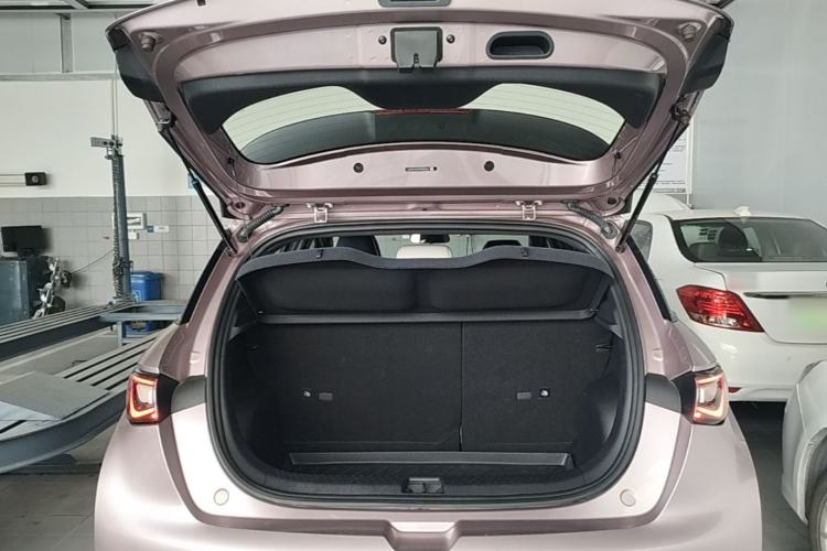 Used BYD Dolphin 2023 420 km Fashion Edition Trunk