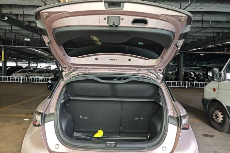 Used BYD Dolphin 2023 420 km Fashion Edition Trunk