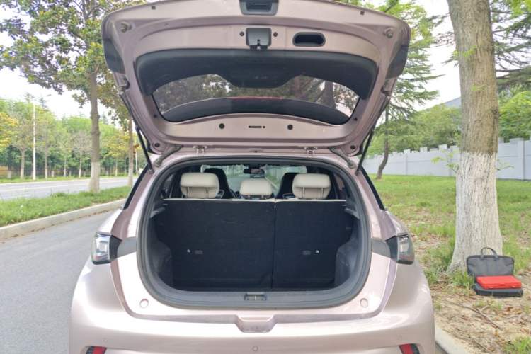 Used BYD Dolphin 2023 420 km Fashion Edition Trunk