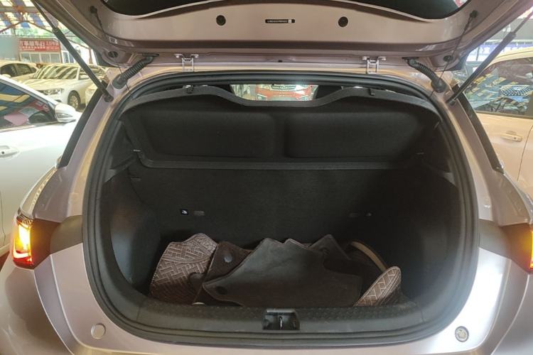 Used BYD Dolphin 2023 420 km Free Version Trunk