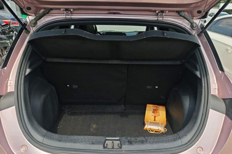 Used BYD Dolphin 2023 420 km Fashion Edition Trunk