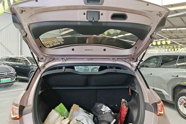 Used BYD Dolphin 2023 420 km Fashion Edition Trunk