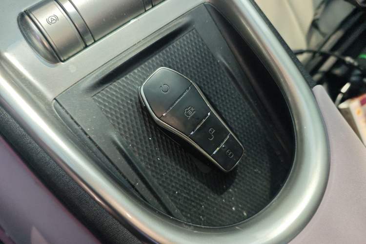Used BYD Dolphin 2023 420 km Fashion Edition Vehicle Key
