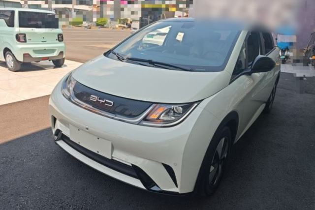 Used BYD Dolphin 2023 420 km Fashion Edition