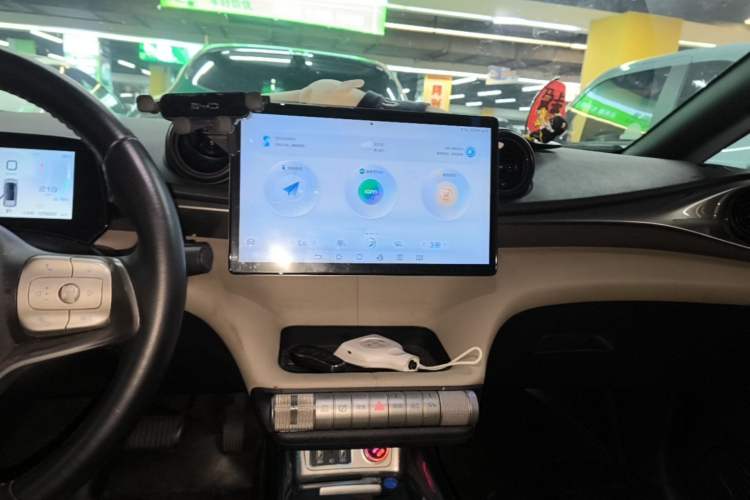 Used BYD Dolphin 2023 420 km Free Version Audio And AC Panel