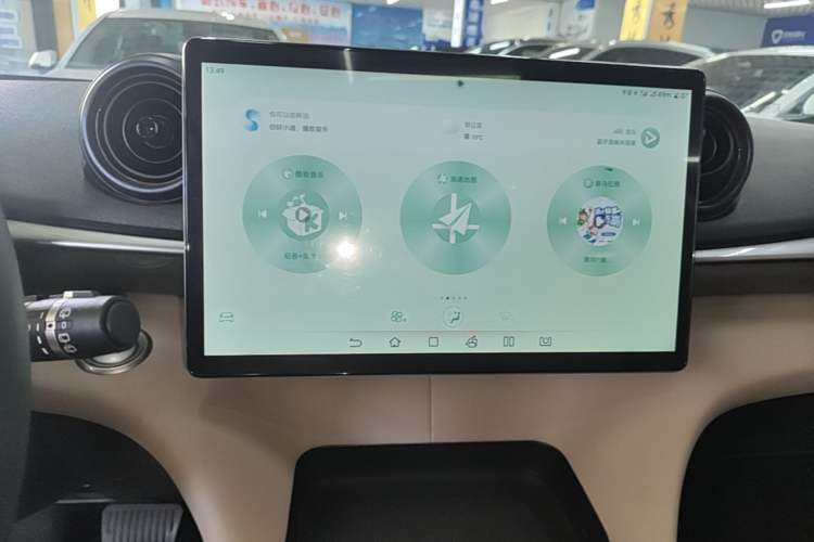 Used BYD Dolphin 2023 420 km Fashion Edition Audio And AC Panel