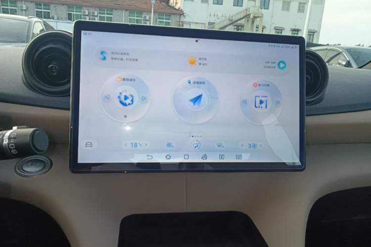 Used BYD Dolphin 2023 420 km Fashion Edition Audio And AC Panel