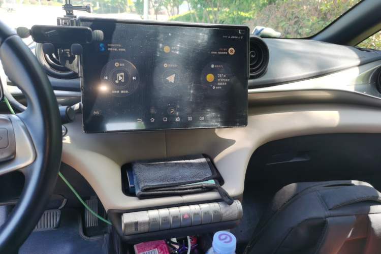 Used BYD Dolphin 2023 420 km Free Version Audio And AC Panel