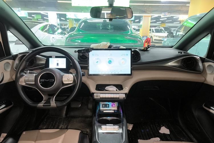 Used BYD Dolphin 2023 420 km Free Version Center Console