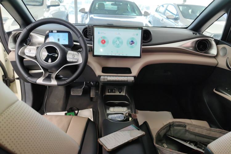 Used BYD Dolphin 2023 420 km Fashion Edition Center Console
