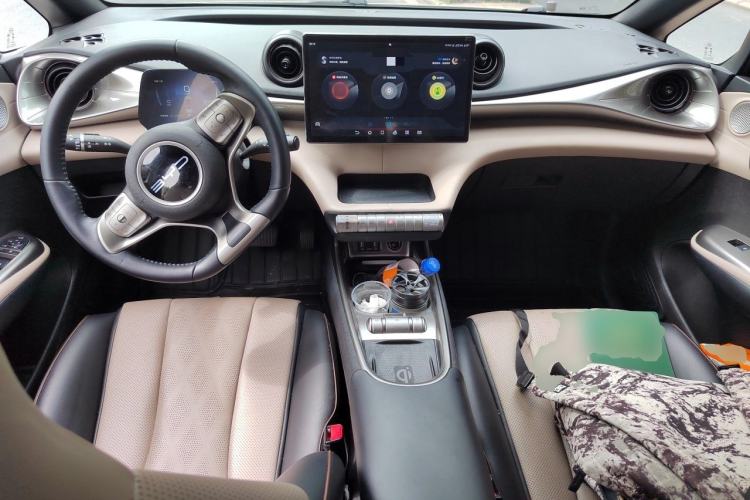 Used BYD Dolphin 2023 420 km Fashion Edition Center Console